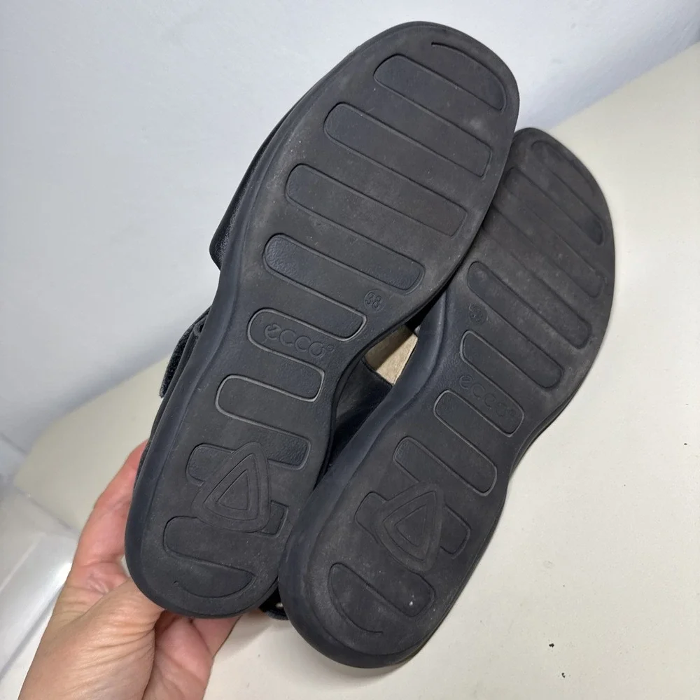 Ecco Soft Sandal Womens 7,5 Black Strap Open Toe Slip On Casual Comfort Leather